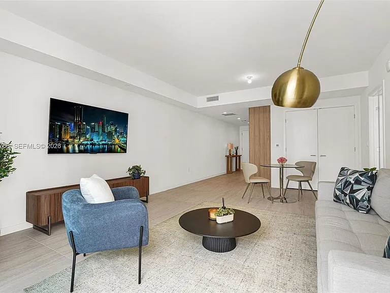 77 SE 5th St #3714 — Photo 7