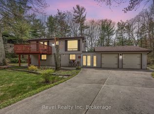 31 Desroches Trl, Tiny, ON L9M 0H9