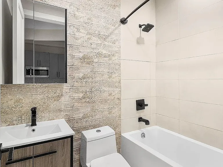 18 Starr St #4 — Photo 5