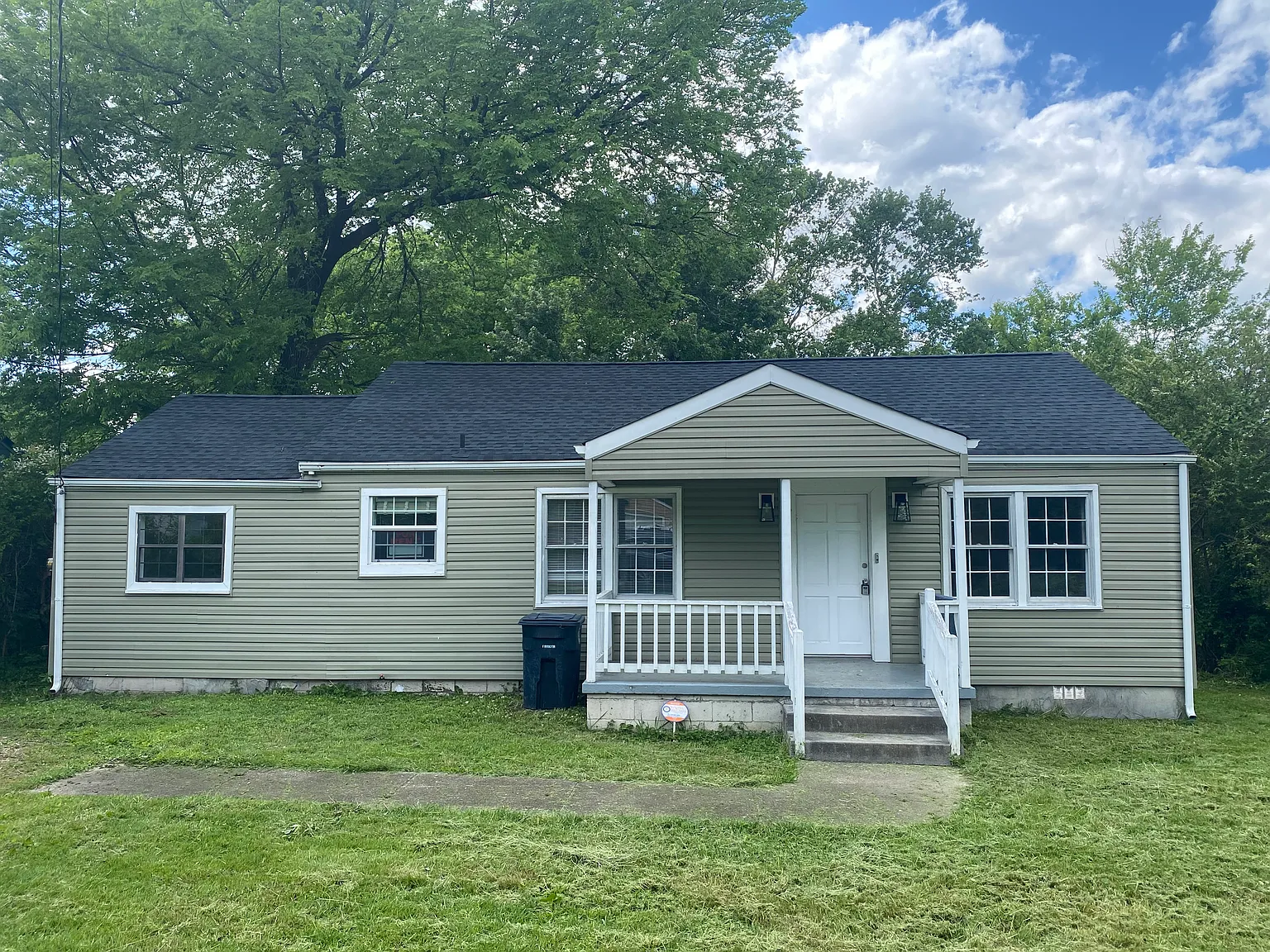 1508 Swope Dr — Photo 1