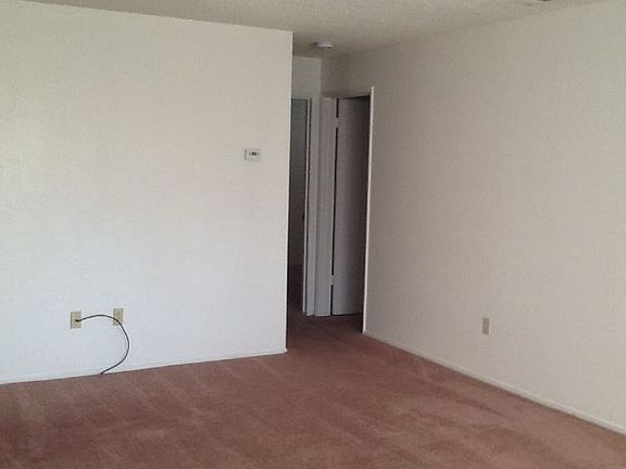 4th image of 414 Cherry Ln APT C