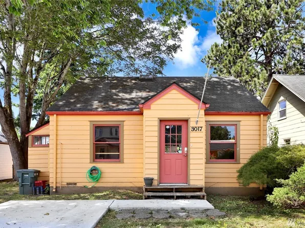 3017 Elm St, Bellingham, WA 98225