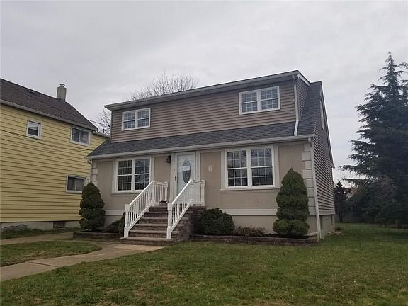 2nd image of 255 Pope St