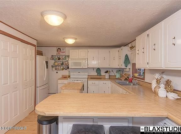 2nd image of 1179 Violet Dr