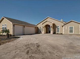 1190 S Southampton Dr, Corpus Christi, TX 78415