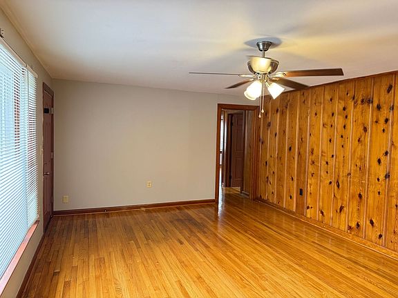 3rd image of 1511 Madison St