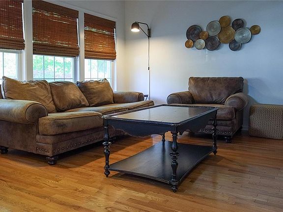 5th image of 1823 Merlot Dr