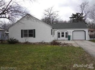 419 N O'Keefe St, Cassopolis, MI 49031