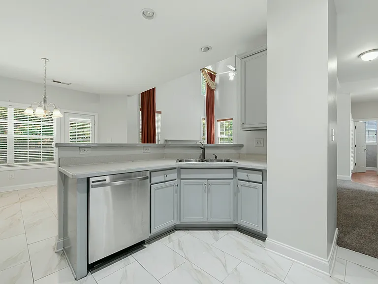 3032 Mockingbird Ln — Photo 8