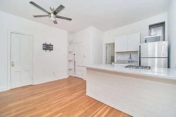 Rented by Compass | media 7