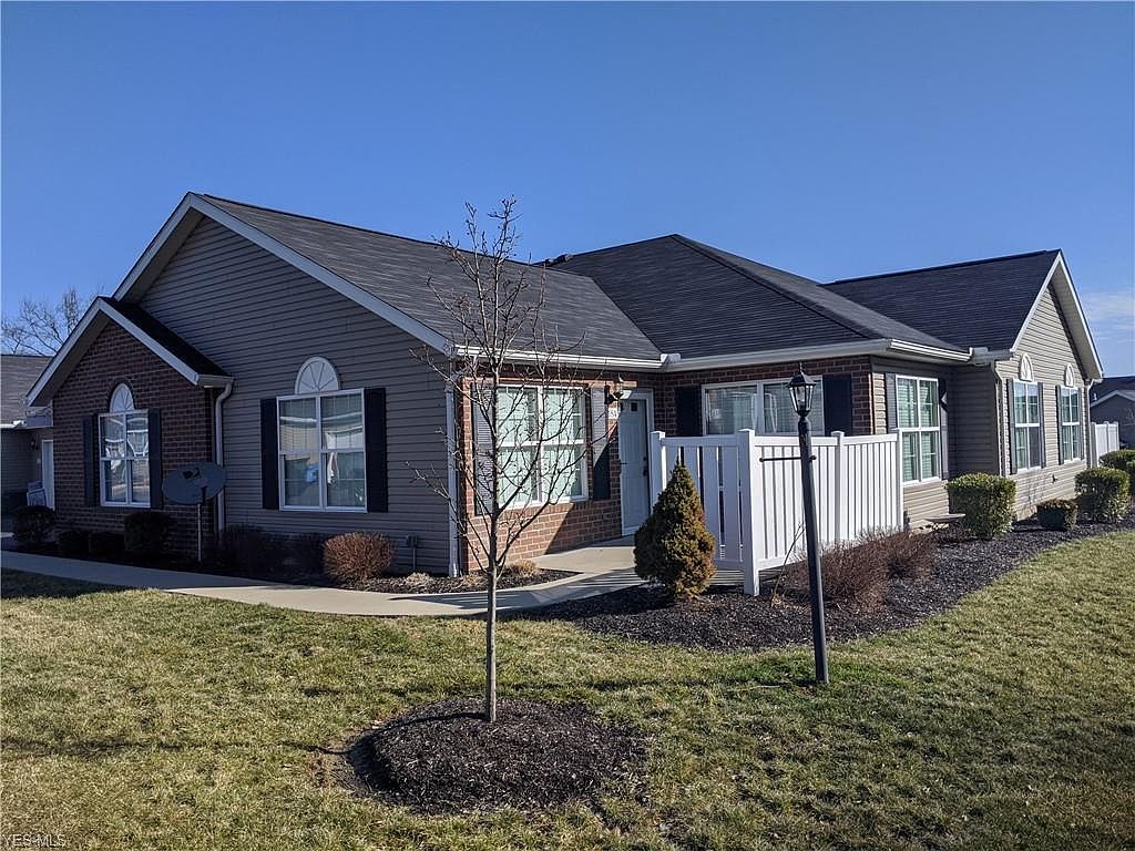 184 Woodbury Glen St CONDO 184, Hartville, OH 44632 Zillow