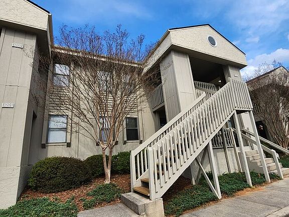 2nd image of 1204 Abbey Cir