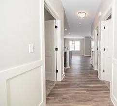 3 bed, 1446 sqft, $2,295 — Photo 4