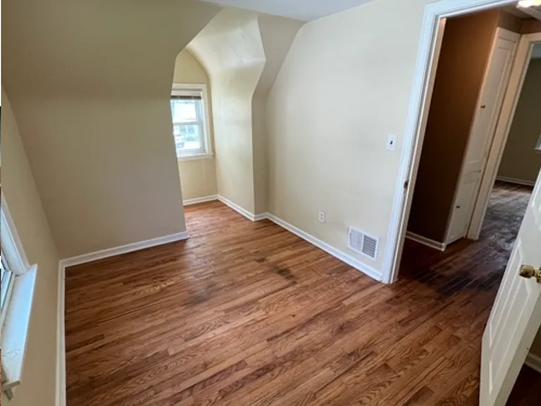 26040 Hanover St #1 — Photo 8