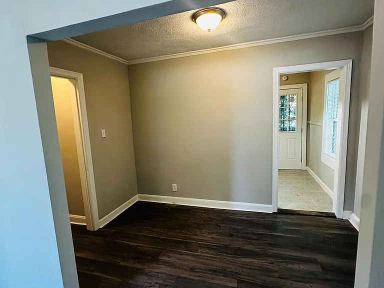 857 Bowen Cir — Photo 5
