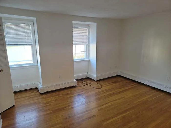536 Main St #4 — Photo 8