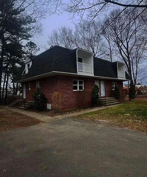 110 Southwoods Ct #2 — Photo 1
