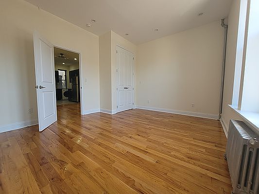 5th image of 433 Rogers Ave #K