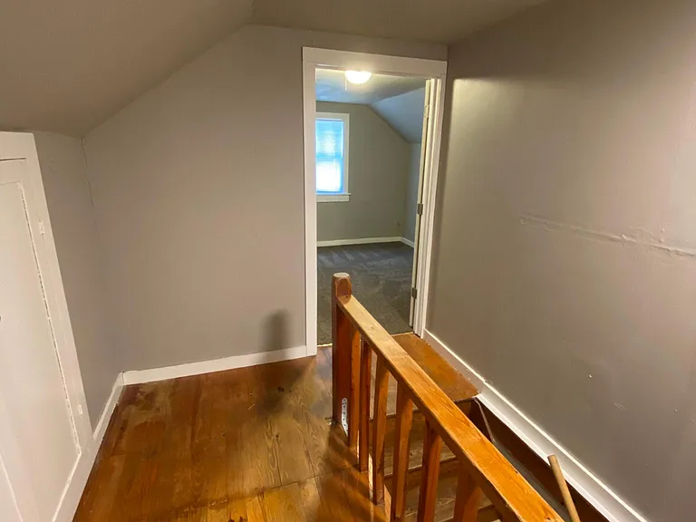 915 E Delmar St — Photo 9