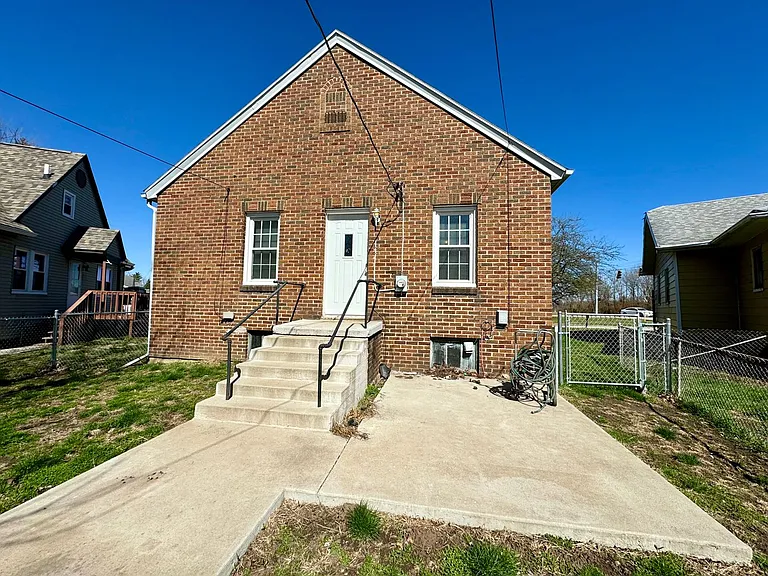 2355 Dahlen Ave — Photo 19