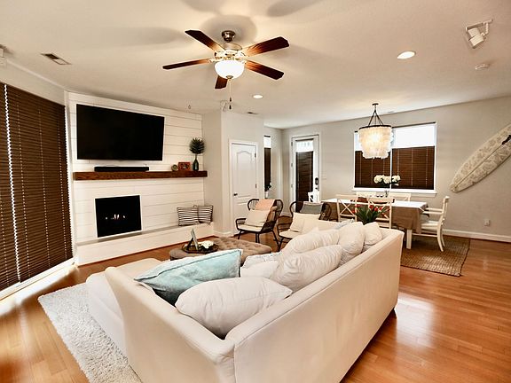 5th image of 613 Lake Dr