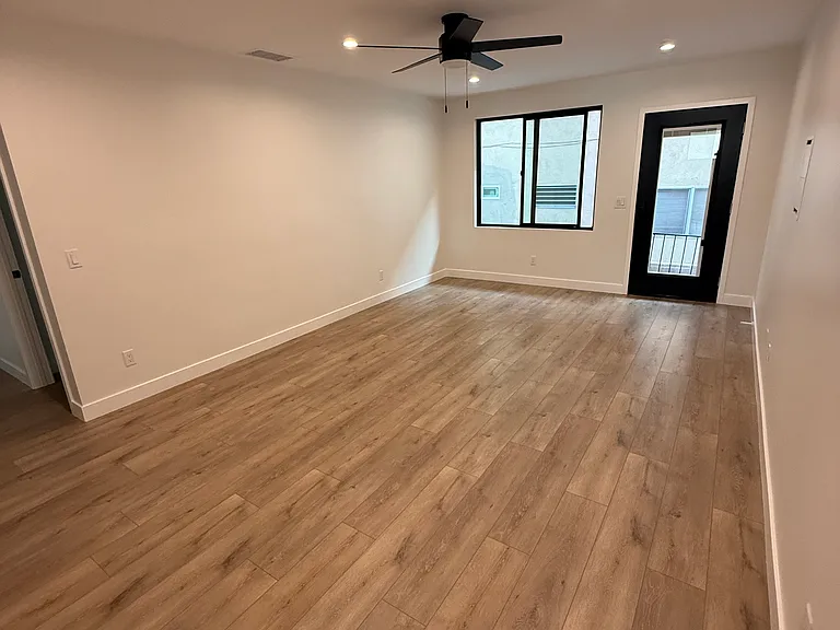 227 Avenida Serra #B — Photo 3