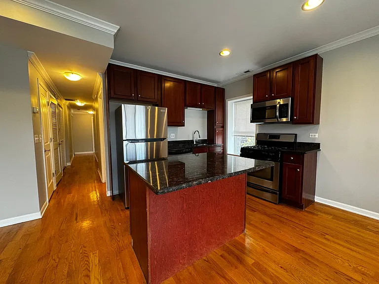 4057 W Melrose St #2 — Photo 1