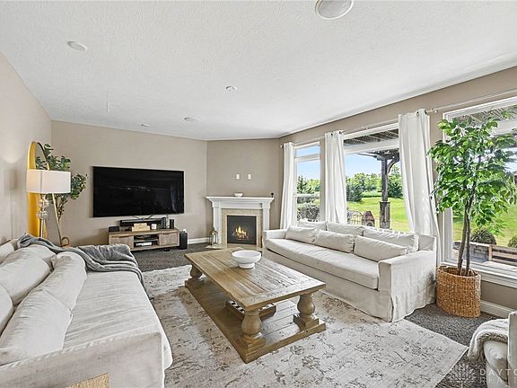 3rd image of 1350 Clydesdale Ct