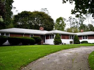 90 Rosebrook Dr, Stratford, CT 06614