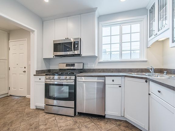 2nd image of 7843 Vantage Ave