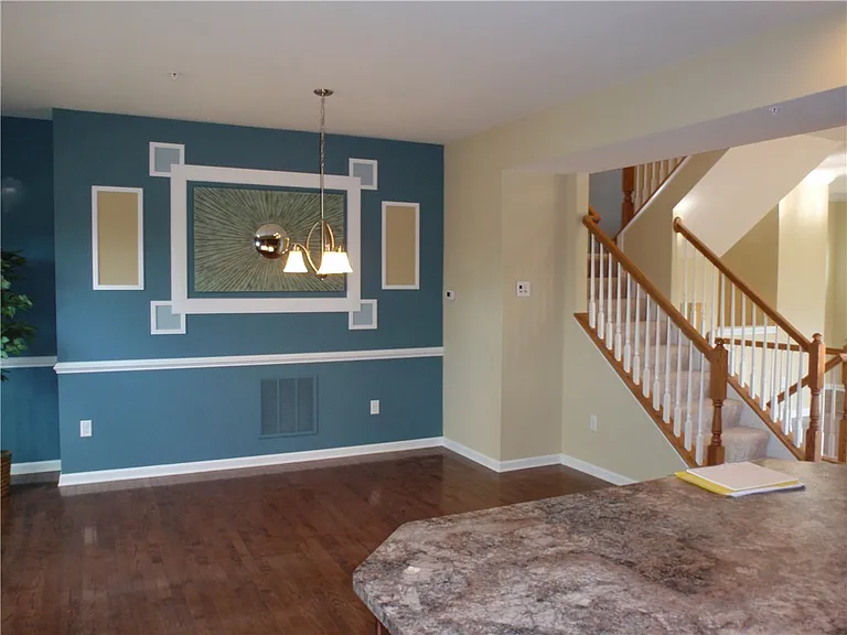 325 Broadstone Dr — Photo 6