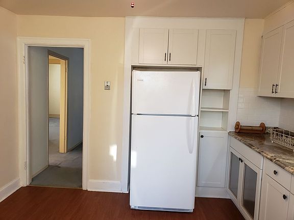 4th image of 23 Vincent Ave