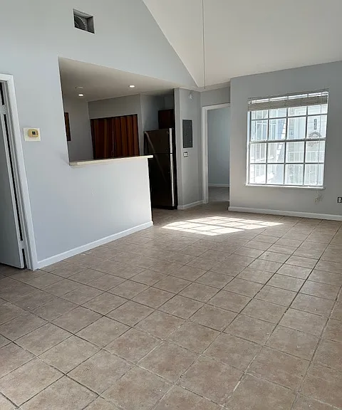 Armenia Gables Cir — Photo 5