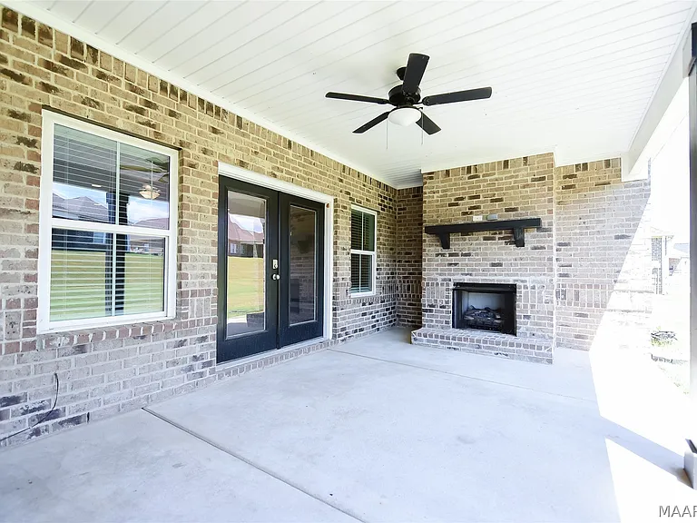 1270 Charleston Dr — Photo 33