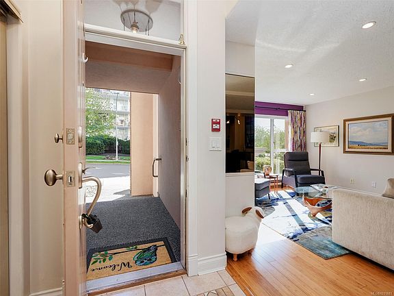 5th image of 75 Songhees Rd #104