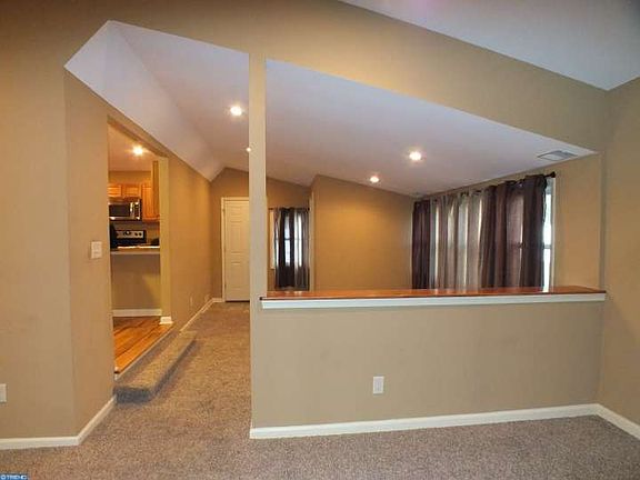 5th image of 18 Merriman Rd