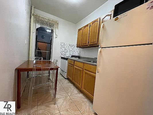 1st image of 1422 Avenue L #D7