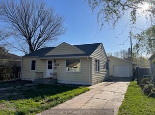 935 S Oak St, Grand Island, NE 68801