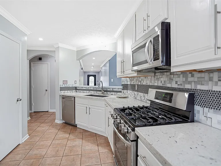 19706 Azalea Valley Dr — Photo 17