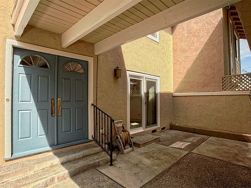 2nd image of 1007 Tulipan Dr