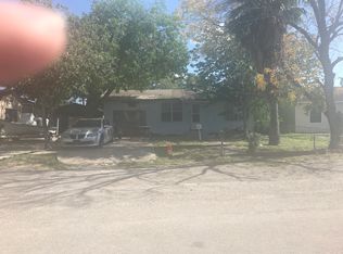 939 Martinez St, Robstown, TX 78380