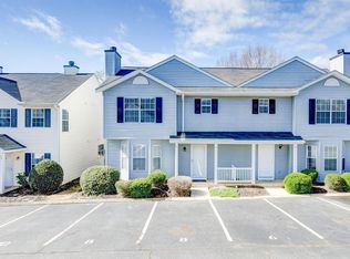 8 Hammett Grove Ln, Greer, SC 29650