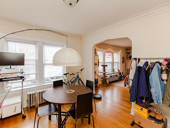 3rd image of 5427 W Montrose Ave #N1