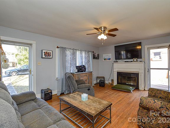 4th image of 1221 Elizabeth Ave
