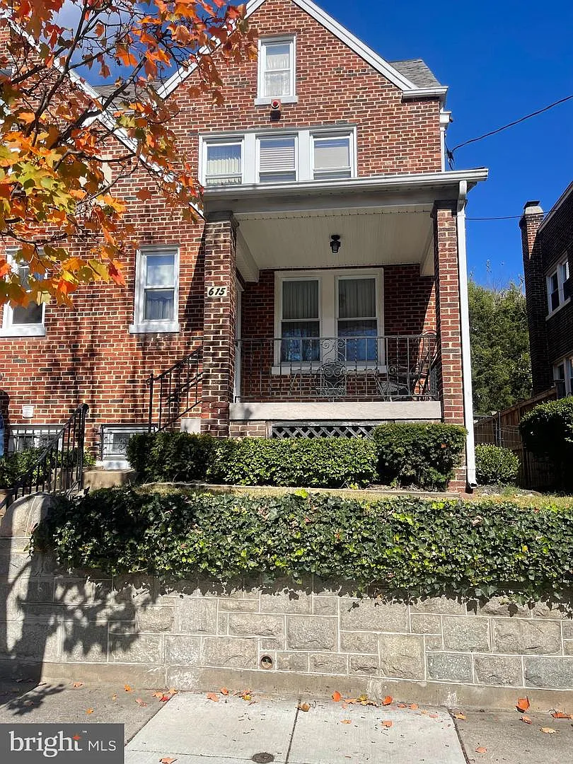 615 Powhatan Pl NW photo 1