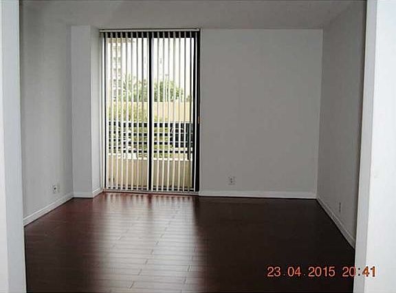 4th image of 3300 NE 192nd St APT 413