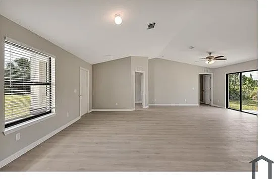 3206 53rd St W — Photo 5