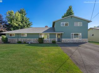 3255 Oakcrest Dr, Forest Grove, OR 97116