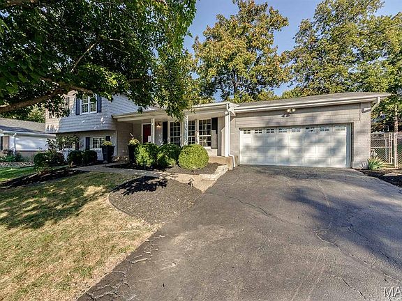 3rd image of 11 Melshire Ct