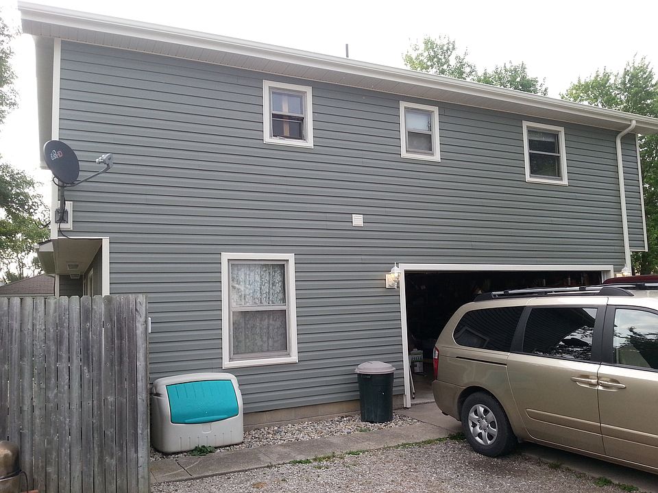 2nd image of 702 Oak St